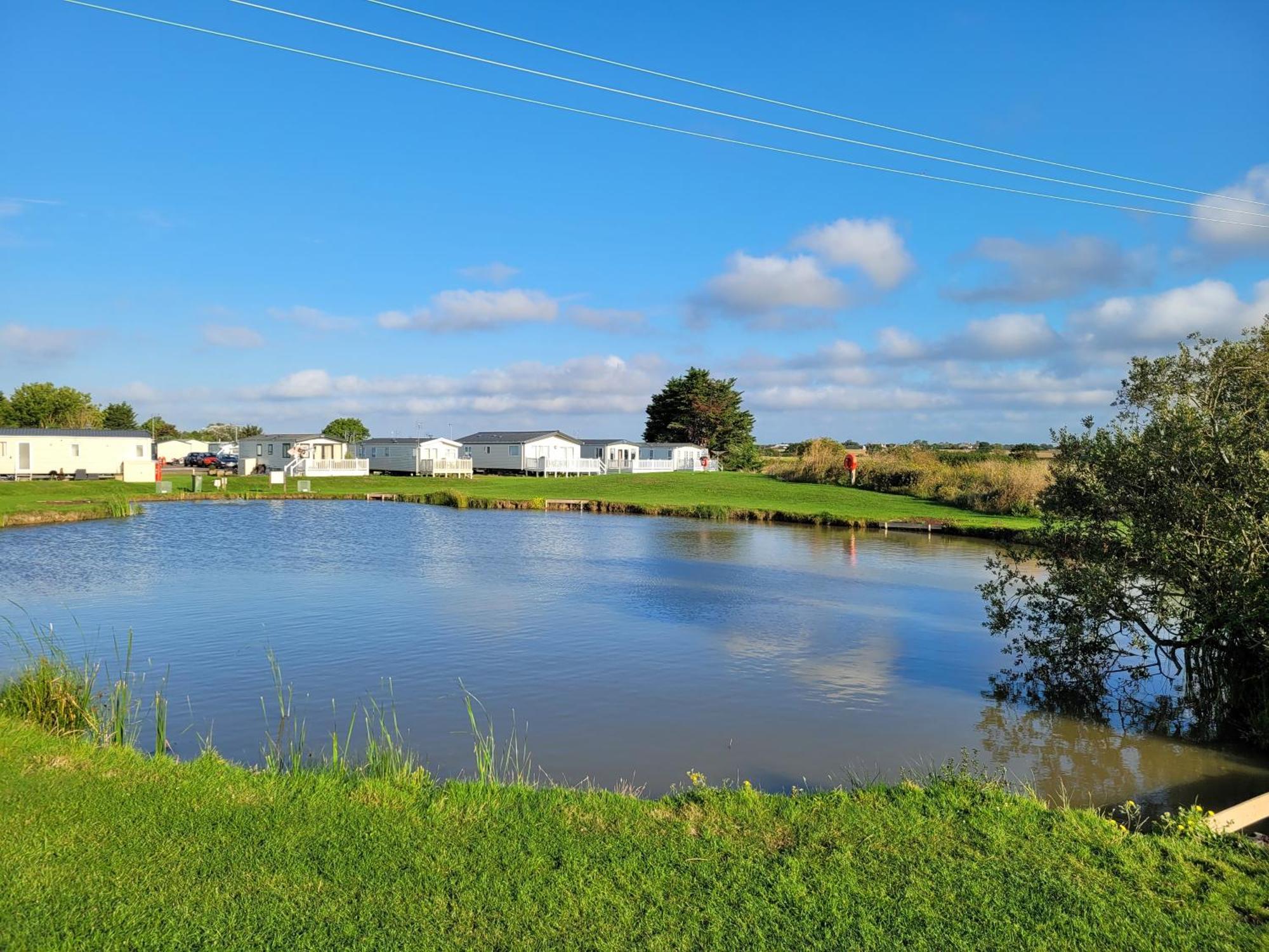 Remarkable 5-Bed Cabin In Clacton-On-Sea Villa Eksteriør bilde